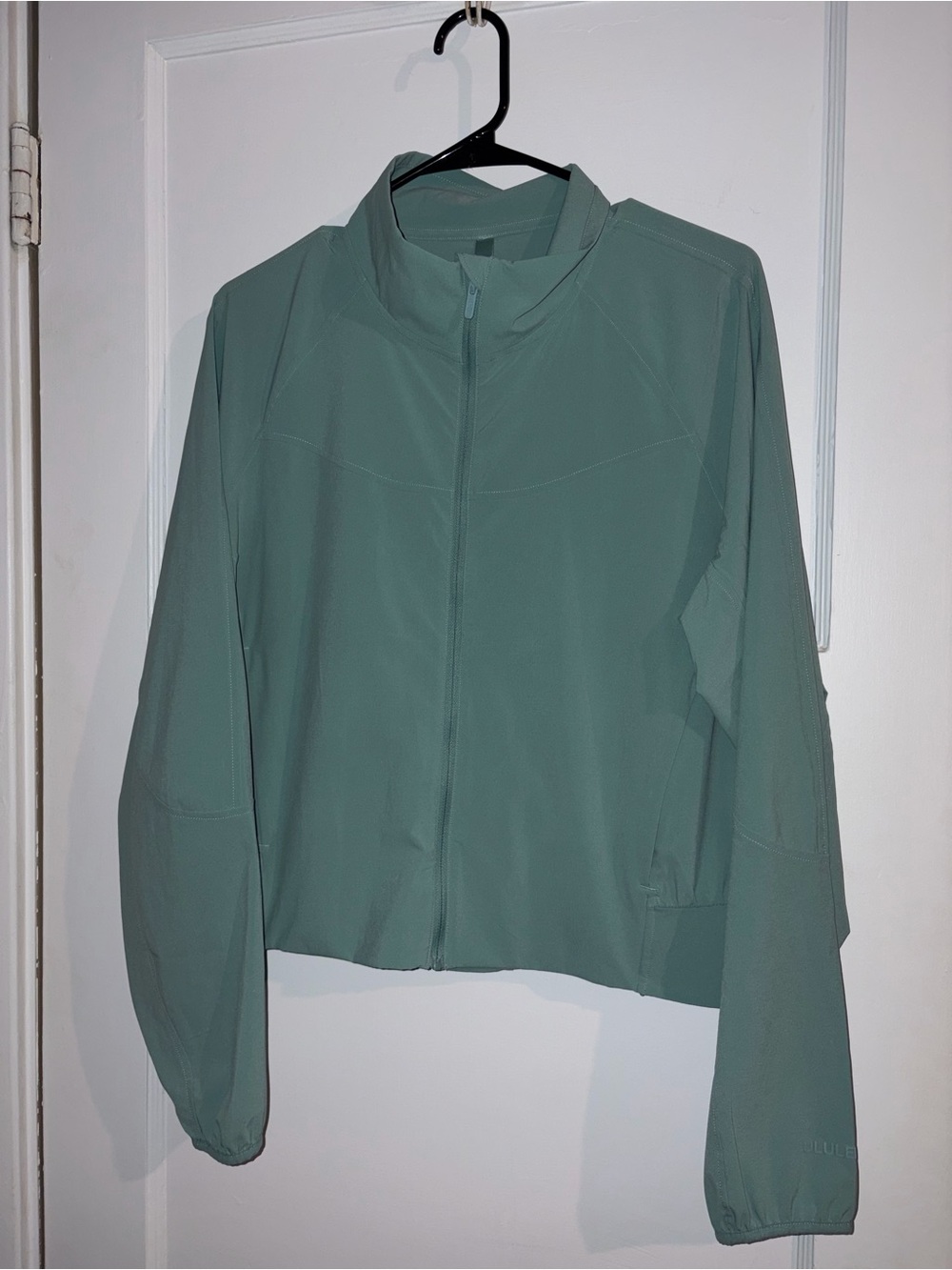 Lululemon size 12 Women's Lightweight Zip Front Jacket - Sage Green